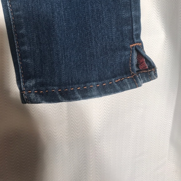 Source of Wisdom  cropped jeans. Size 5. - Picture 5 of 8